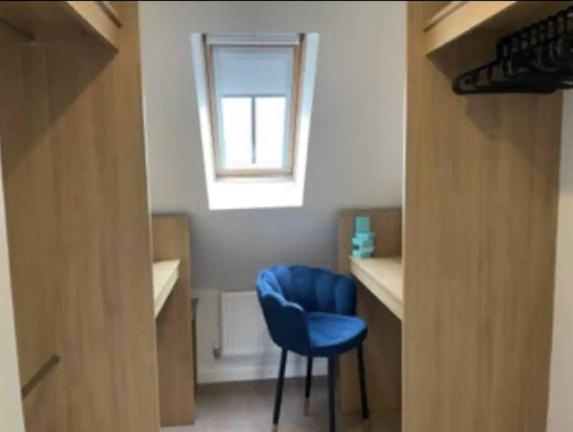 Modern Town House In Cotswolds - 3 Double Bedrooms Уитни Экстерьер фото